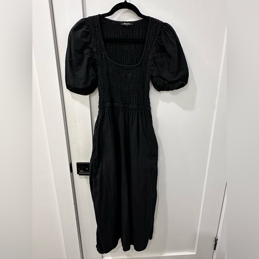 Elegant Black Puff Sleeve Dress